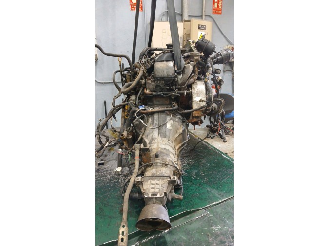 MOTOR CON ACCESORIOS Y CAJA DE CAMBIOS HYUNDAI H1 1999