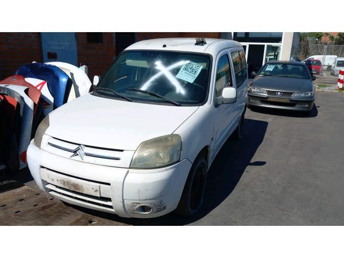 FARO ANTINIEBLA IZQUIERDO CITROEN BERLINGO 2006