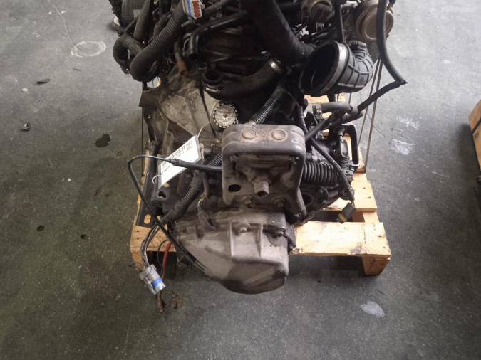 CAJA CAMBIOS CHRYSLER LE BARON 1989
