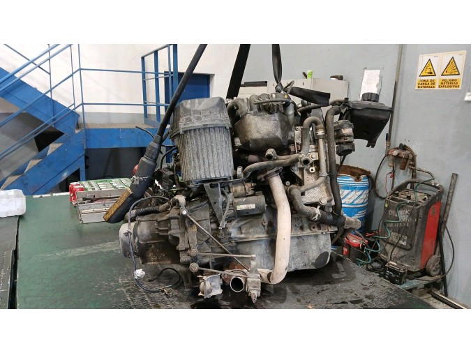 MOTOR CON ACCESORIOS Y CAJA DE CAMBIOS PEUGEOT 106 2001