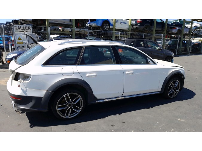 APOYACABEZAS TRASERO CENTRAL AUDI A4 2013