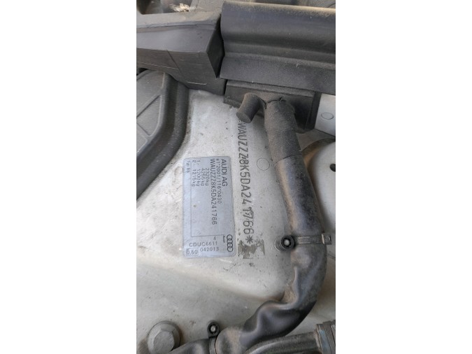 APOYACABEZAS TRASERO CENTRAL AUDI A4 2013
