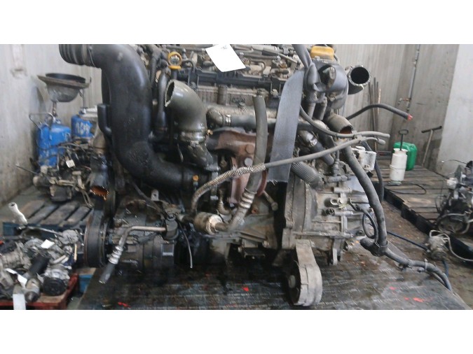 MOTOR CON ACCESORIOS Y CAJA DE CAMBIOS FIAT CROMA 2002