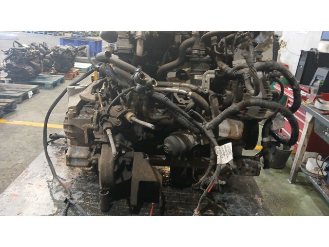 MOTOR CON ACCESORIOS Y CAJA DE CAMBIOS FIAT CROMA 2002