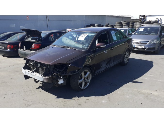 Radiador motor TOYOTA AVENSIS 2002