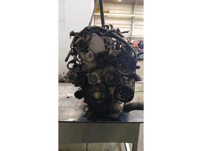Motor TOYOTA AVENSIS 2002
