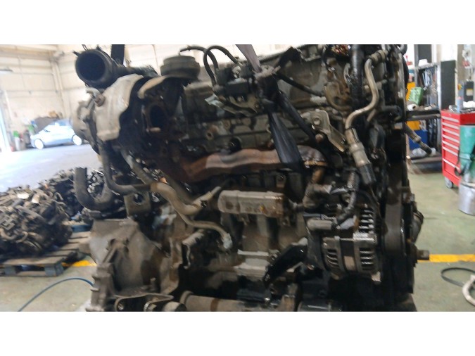 Motor TOYOTA AVENSIS 2002