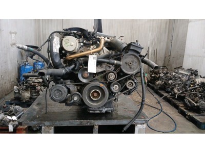 MOTOR CON ACCESORIOS Y CAJA DE CAMBIOS BMW 320TD 2003