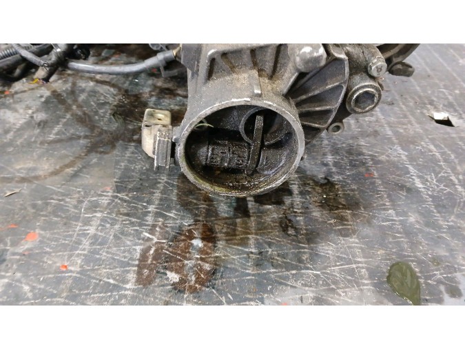 MOTOR CON ACCESORIOS SIN CAJA DE CAMBIOS VOLKSWAGEN BORA 2000