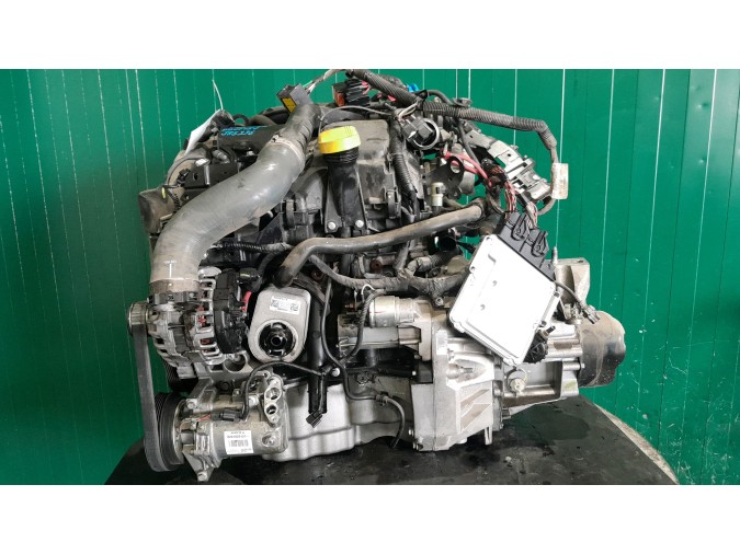 MOTOR CON ACCESORIOS Y CAJA DE CAMBIOS DACIA SANDERO