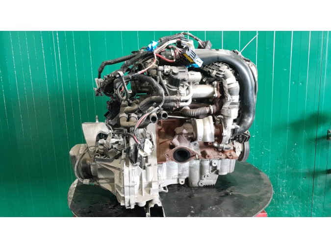 MOTOR CON ACCESORIOS Y CAJA DE CAMBIOS DACIA SANDERO