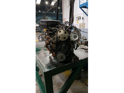 MOTOR CON ACCESORIOS Y CAJA DE CAMBIOS RENAULT R19