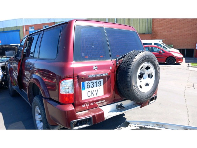 PUERTA TRASERA IZQUIERDA NISSAN PATROL 2003