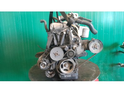 MOTOR CON ACCESORIOS Y CAJA DE CAMBIOS MERCEDES VITO 108 D 2.3 1997