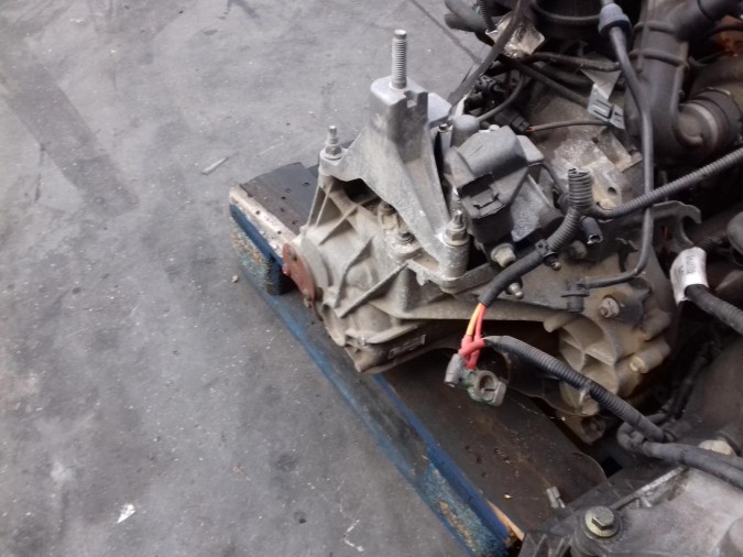 CAJA CAMBIOS FORD FOCUS 1999