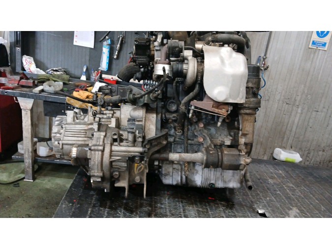 MOTOR CON ACCESORIOS Y CAJA DE CAMBIOS HYUNDAI GETZ
