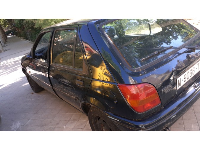ELEVALUNAS DELANTERO DERECHO FORD FIESTA