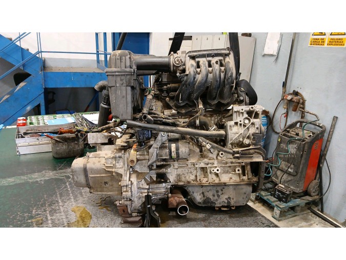 MOTOR CON ACCESORIOS Y CAJA DE CAMBIOS CITROEN C3