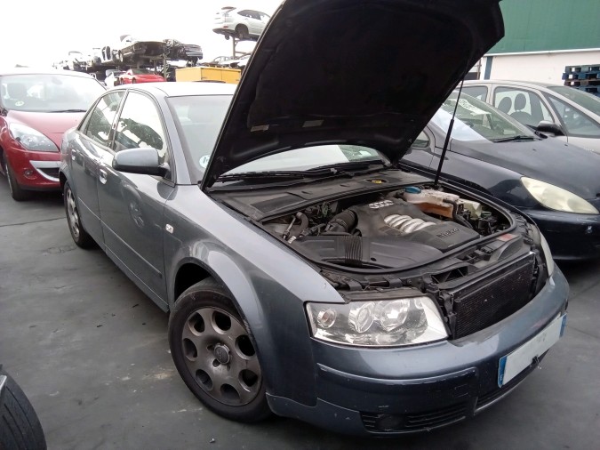 Radiador motor AUDI A4 2006