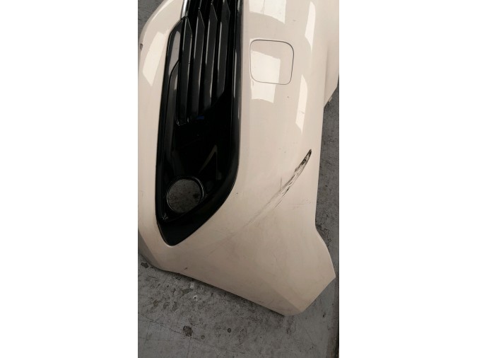 PARAGOLPES DELANTERO TOYOTA AURIS BLANCO 2018