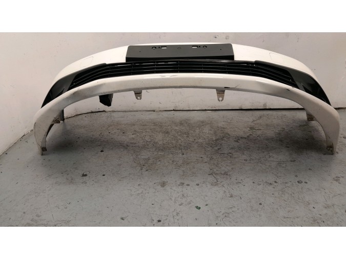 PARAGOLPES DELANTERO TOYOTA AURIS BLANCO 2018