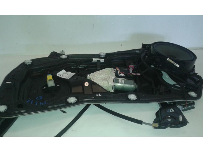 ELEVALUNAS DELANTERO DERECHO VOLKSWAGEN PASSAT CC 2015