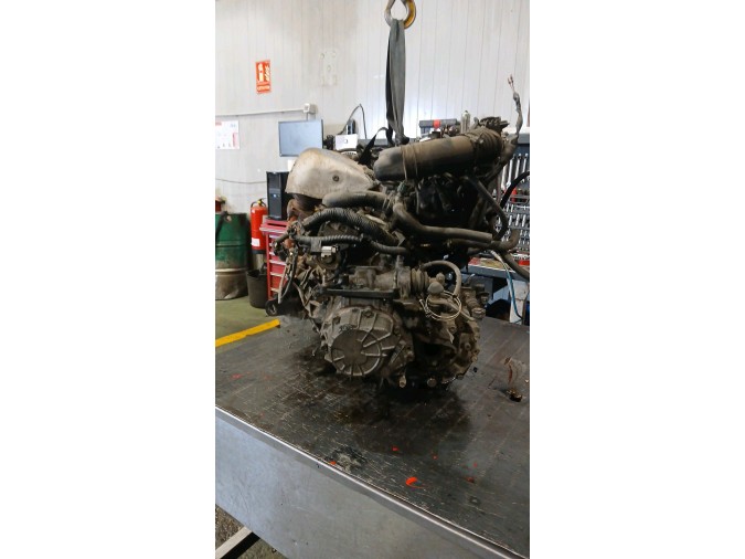 MOTOR CON ACCESORIOS Y CAJA DE CAMBIOS TOYOTA CARINA E 1996