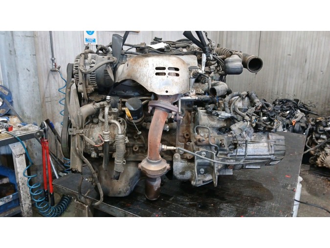 MOTOR CON ACCESORIOS Y CAJA DE CAMBIOS TOYOTA CARINA E 1996