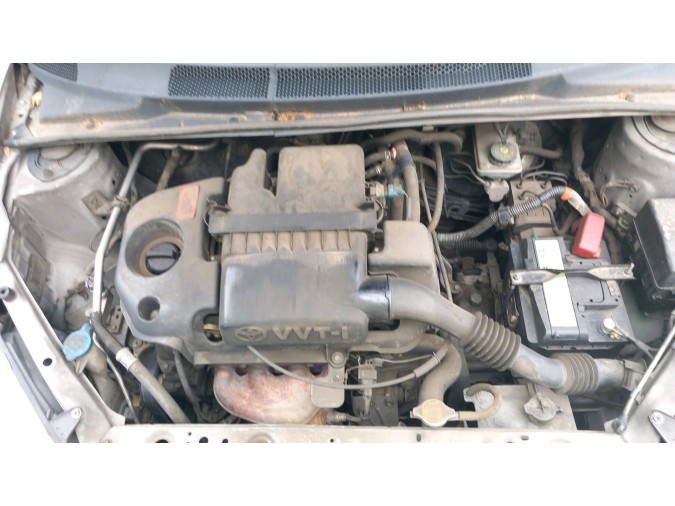 FARO DELANTERO DERECHO TOYOTA YARIS 2005