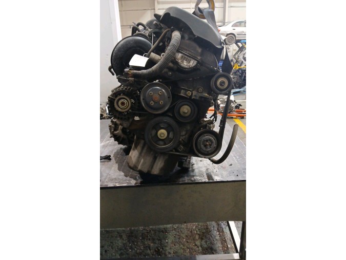 Motor TOYOTA YARIS 2005