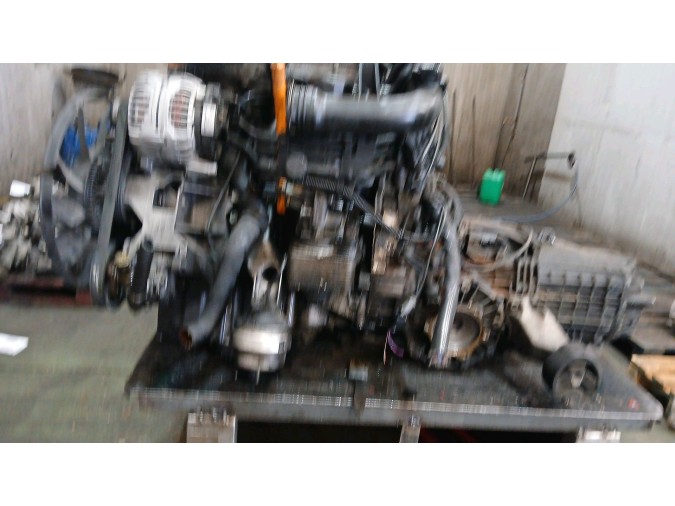 Motor SKODA SUPERB 2003