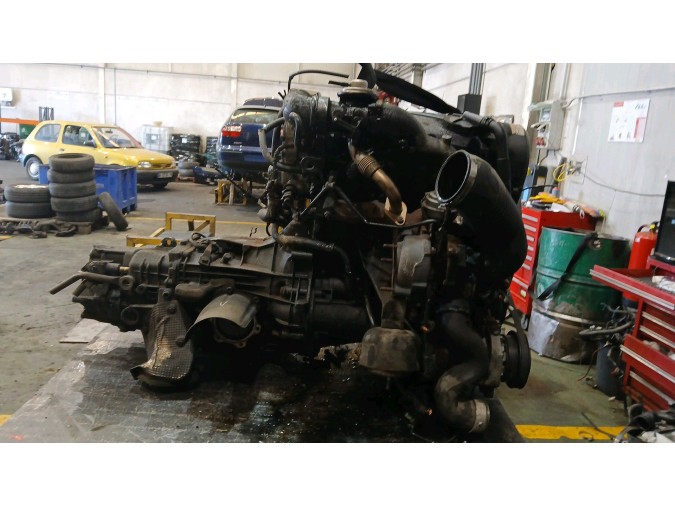 Motor SKODA SUPERB 2003