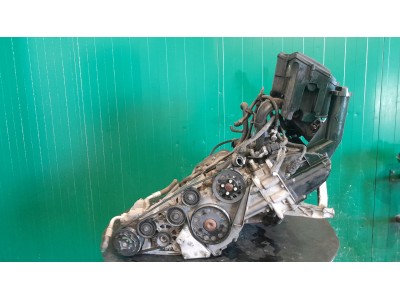 MOTOR CON ACCESORIOS Y CAJA DE CAMBIOS MERCEDES A 140