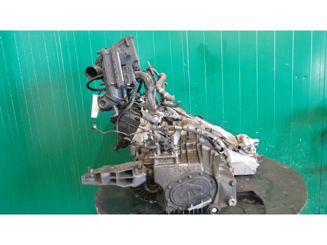 MOTOR CON ACCESORIOS Y CAJA DE CAMBIOS MERCEDES A 140