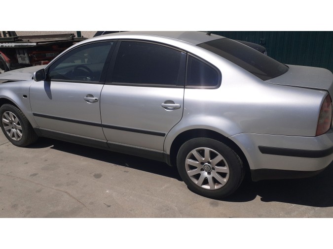 Radiador de Agua VOLKSWAGEN PASSAT 2003