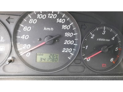 ALETA TRASERA IZQUIERDA MAZDA 323 2001