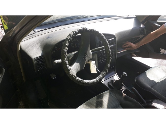 PUERTA DELANTERA IZQUIERDA PEUGEOT 405 1993