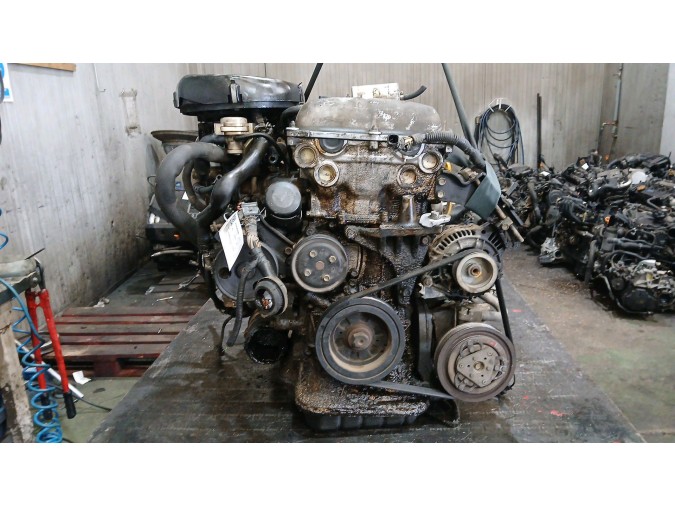 MOTOR CON ACCESORIOS SIN CAJA DE CAMBIOS NISSAN PRIMERA 1993
