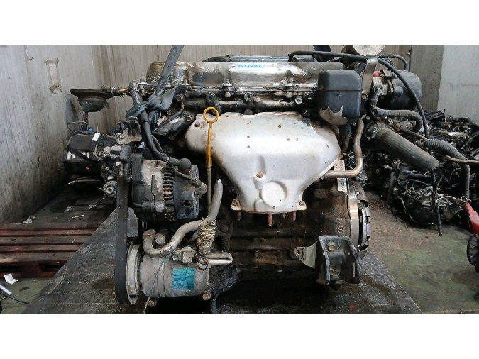 MOTOR CON ACCESORIOS SIN CAJA DE CAMBIOS NISSAN PRIMERA 1993