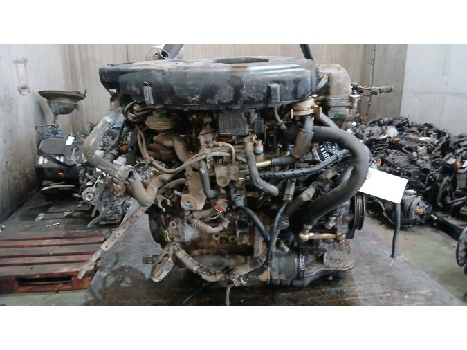 MOTOR CON ACCESORIOS SIN CAJA DE CAMBIOS NISSAN PRIMERA 1993
