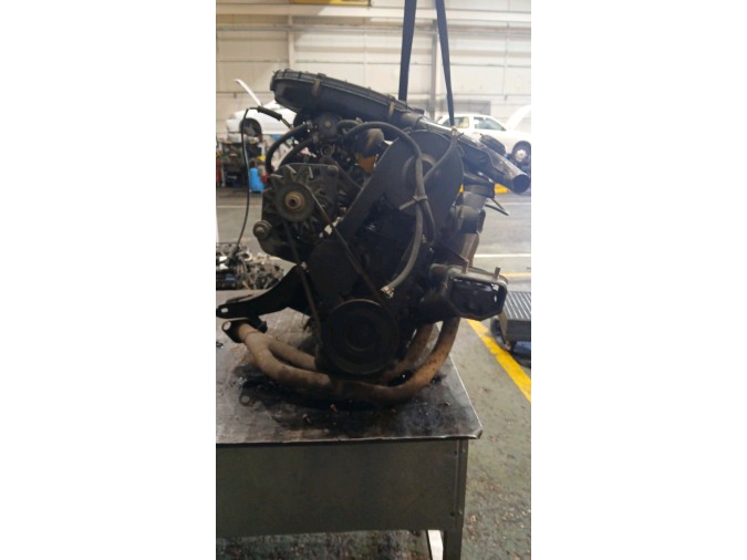MOTOR CON ACCESORIOS Y CAJA DE CAMBIOS OPEL KADETT 1987