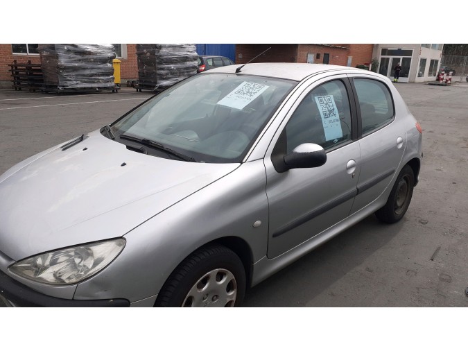 PARAGOLPES TRASERO PEUGEOT 206 2004