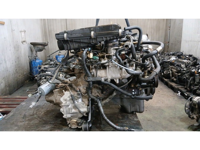 MOTOR CON ACCESORIOS Y CAJA DE CAMBIOS NISSAN PRIMERA 1998