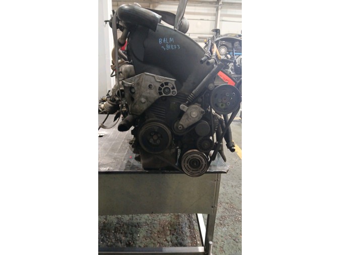 MOTOR CON ACCESORIOS Y CAJA DE CAMBIOS VOLKSWAGEN GOLF 2000