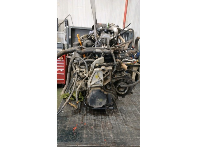 MOTOR CON ACCESORIOS Y CAJA DE CAMBIOS VOLKSWAGEN GOLF 2000