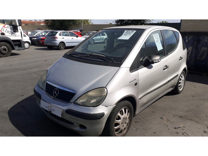 PILOTO MATRÍCULA IZQUIERDO MERCEDES A 170 CDI 2004
