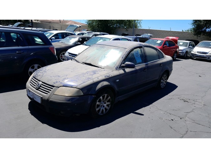 FARO ANTINIEBLA DELANTERO DERECHO VOLKSWAGEN PASSAT 2001
