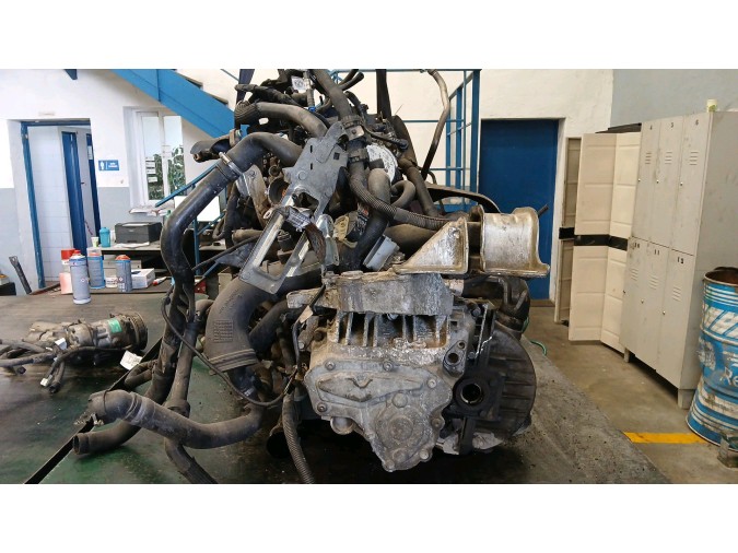 MOTOR CON ACCESORIOS Y CAJA DE CAMBIOS PEUGEOT BOXER 2015