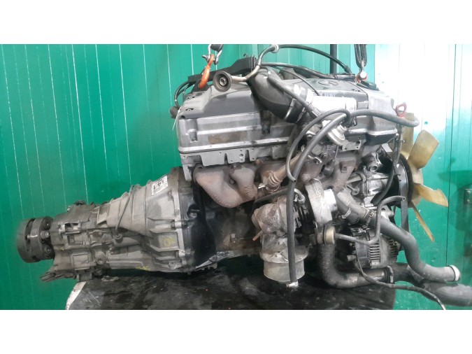 MOTOR CON ACCESORIOS Y CAJA DE CAMBIOS MERCEDES C 250 TURBODIESEL 1996