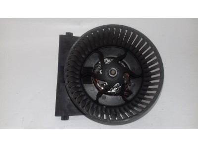 MOTOR DEL CALENTADOR SO TOYOTA AURIS 2015